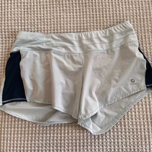 Oiselle Roga Shorts